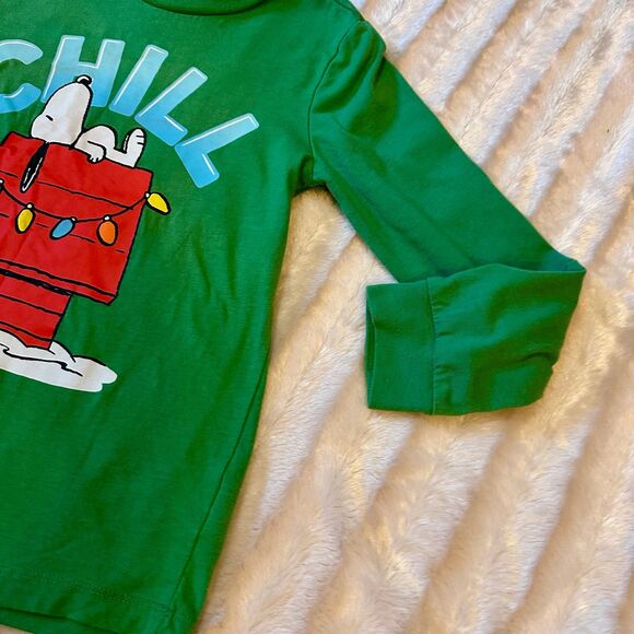 Boy’s Snoopy Christmas Shirt Size 6/7 - Picture 3 of 6